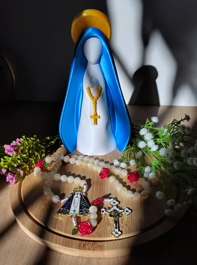 Terço de Nossa Senhora Aparecida com Rosas Resina Marfim